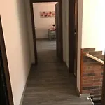 Pod Svetem-apartman Apartament Trzeboń